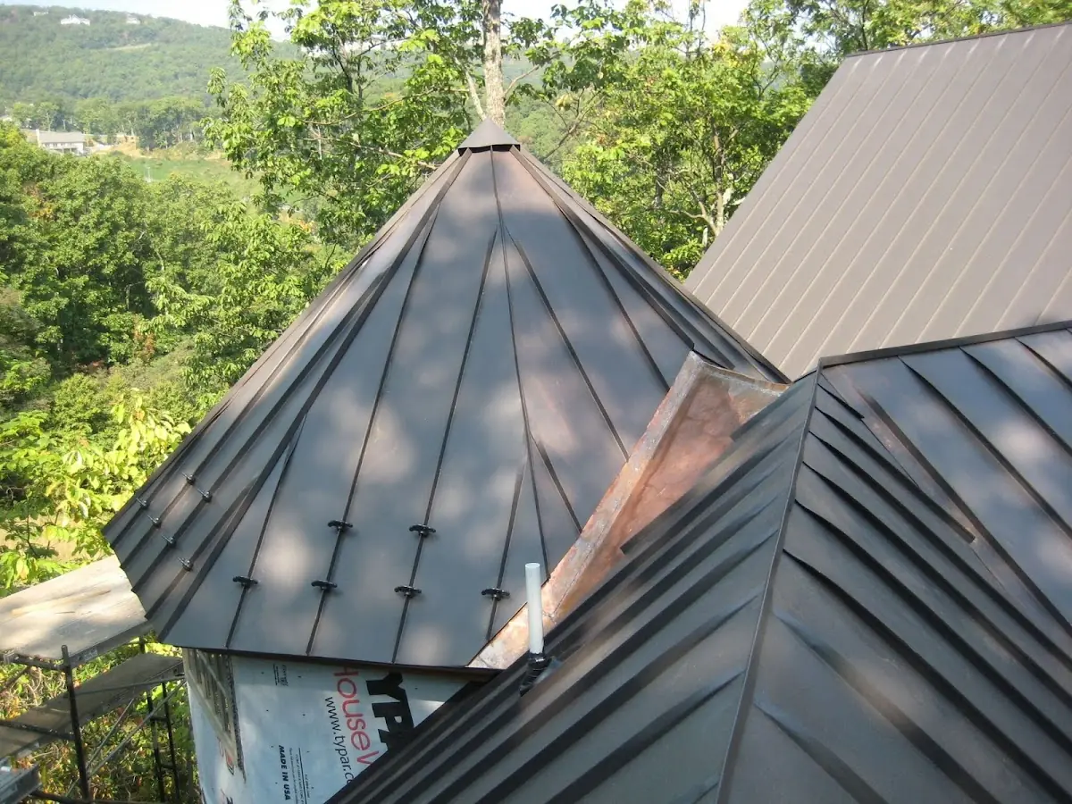 Professional Roof Tarp Installation by Craftsman Roofing in Shenandoah